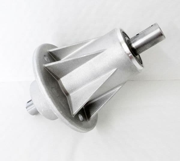 Deck Mandrel Spindle Flange Shaft Assembly, For SABO Ride On Mowers, Right Side, SB82207201/2